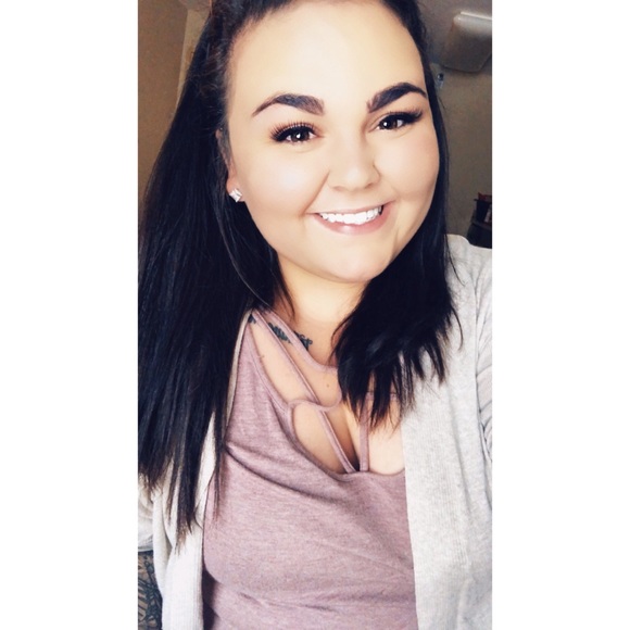 Meet your Posher, Em - Picture 2 of 3